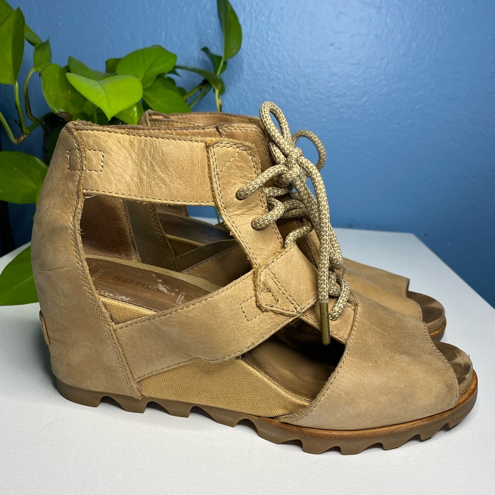 Sorel Joanie Tan Camel Lace Up Wedge Sandals 9